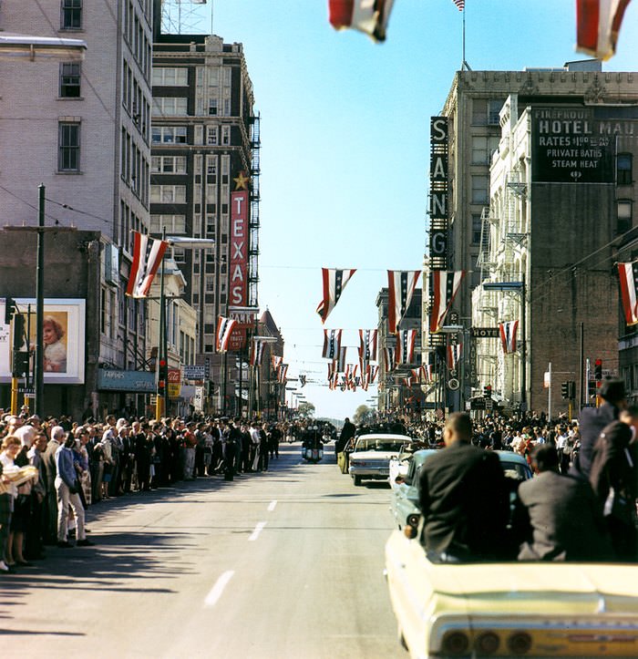 #190 Dallas streets were lined up with fans anxious to catch a glimpse of the President and First Lady.