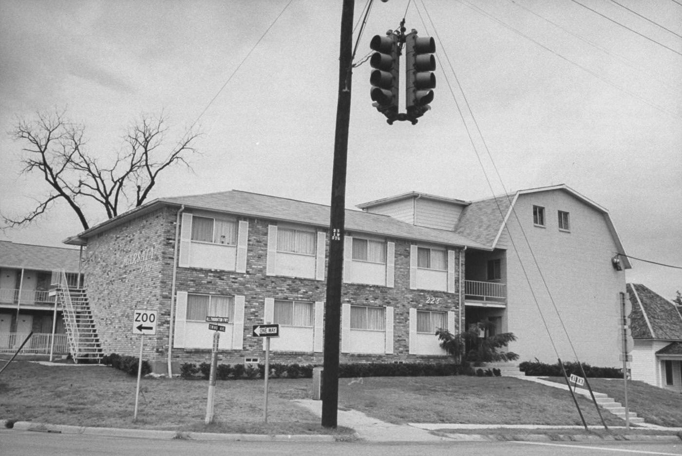 #78 Oak Cliff apts. in Dallas where Jack Ruby lived, 1960s