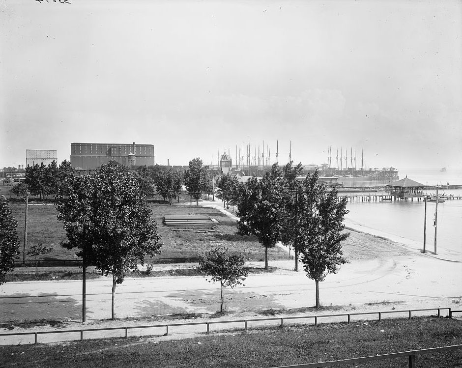 #10 C. & O. (Chesapeake and Ohio Railway Company) station and terminal, Newport, Virginia, 1904