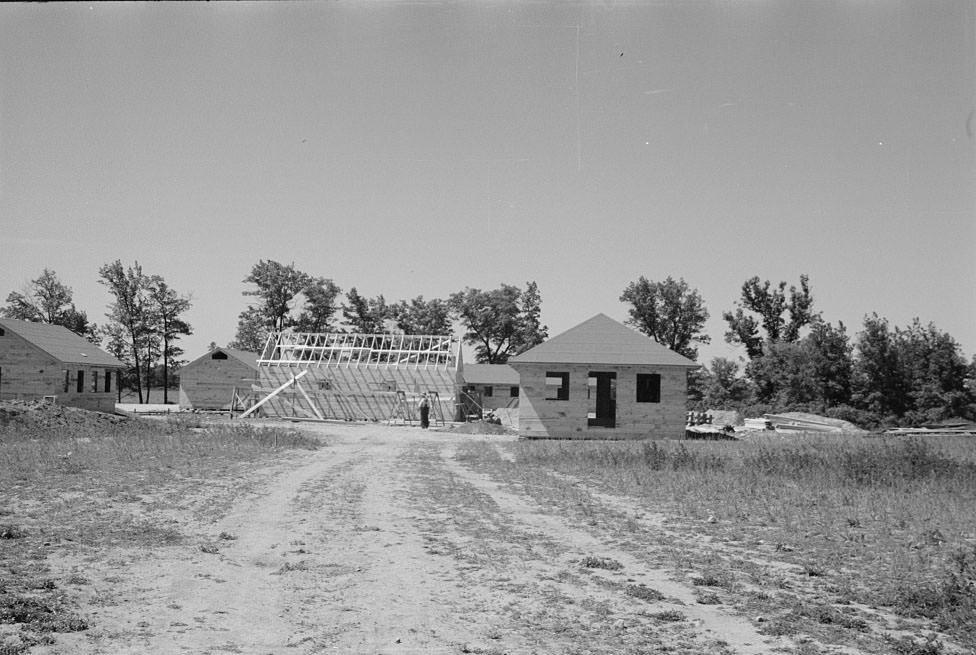 #16 Workers on Newport News Homesteads, Virginia, 1936