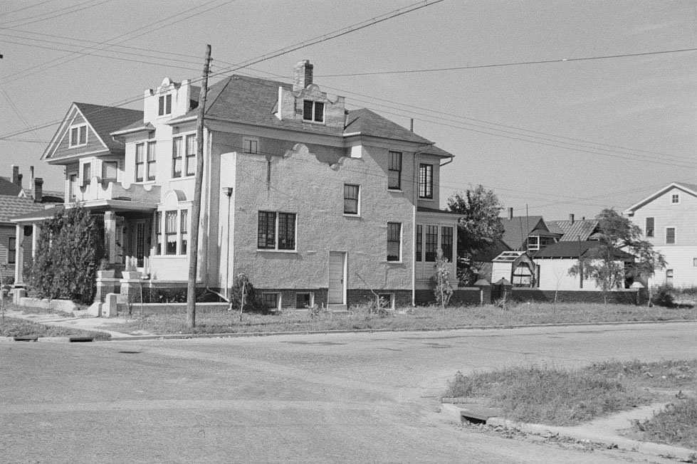 #25 Attractive homes in a better district, Newport News, Virginia, 1936