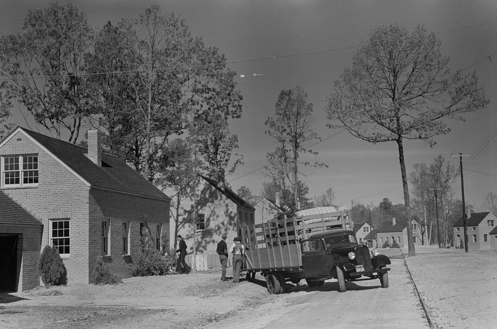 #60 Newport News Homesteads, Virginia, 1937