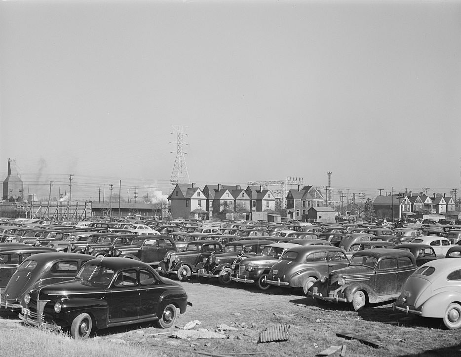 #24 Parked cars belonging to shipyard employees. Newport News, 1941
