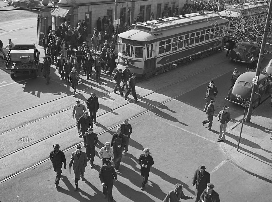#4 Shipyard employees getting out at 4:00 p.m. Newport News, 1941