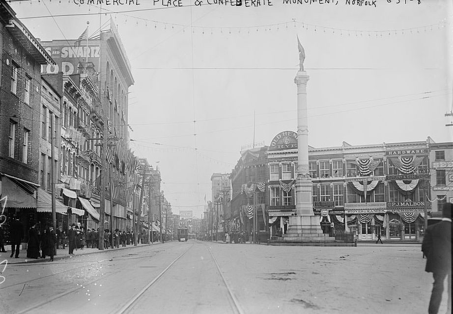 #17 Confederate Monument in commercial square, Norfolk, 1900s