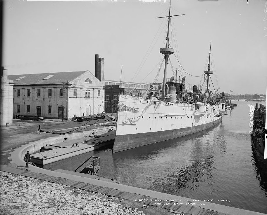 #27 Torpedo boats in the wet dock, Norfolk Navy Yard, 1905