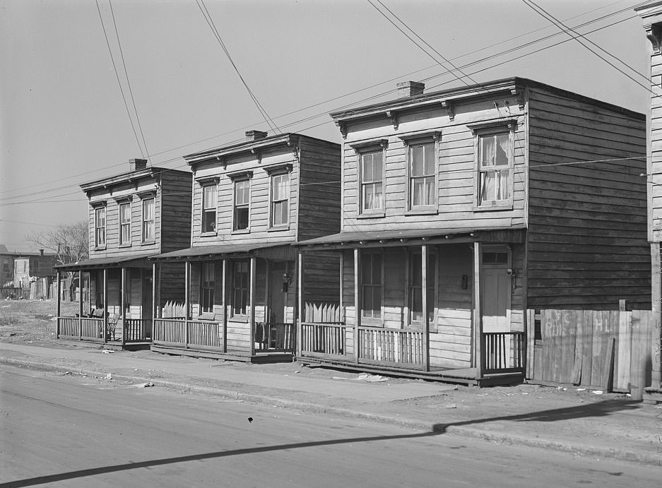 #50 Untitled photo, possibly related to: Houses occupied by defense workers. Norfolk, Virginia, 1941