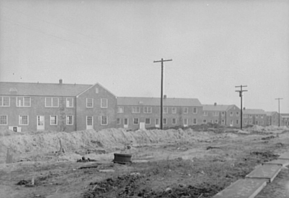 #37 Large-scale rental housing project privately financed through the Federal Housing Administration (FHA) in Norfolk, 1941