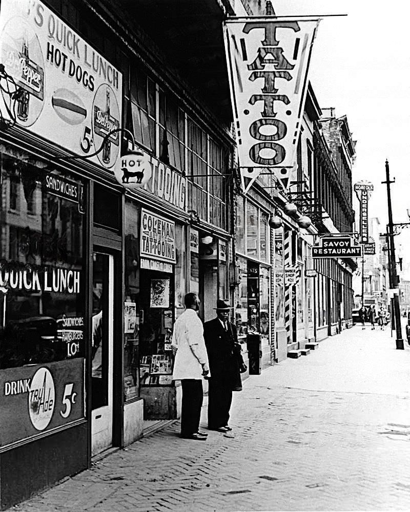 #29 August ‘Cap Coleman’ Tattoo Parlor (exterior), 1944