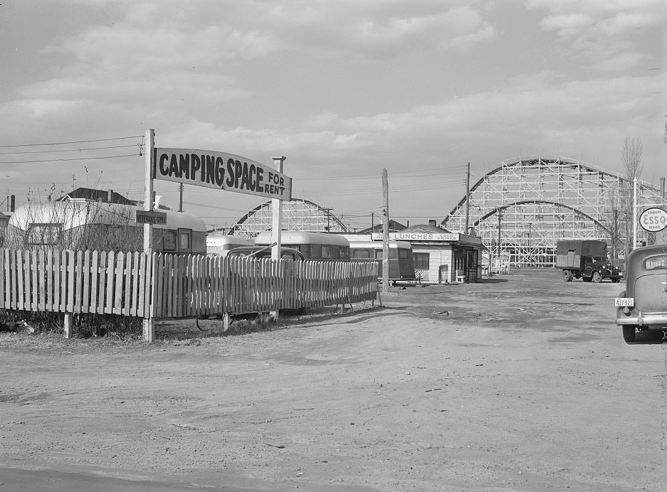 #2 Trailer camp for construction workers. Ocean View, outskirts of Norfolk, Virginia, 1941