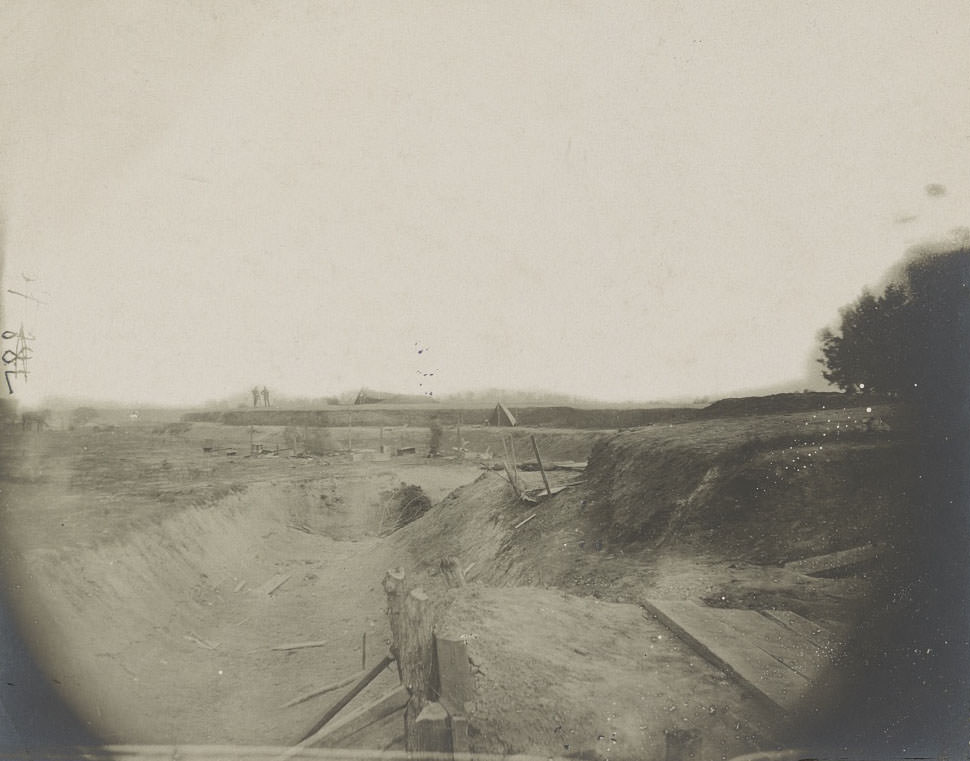 #116 Confederate works in front of Petersburg, Va. captured by 18th Corps, June 24, 1864