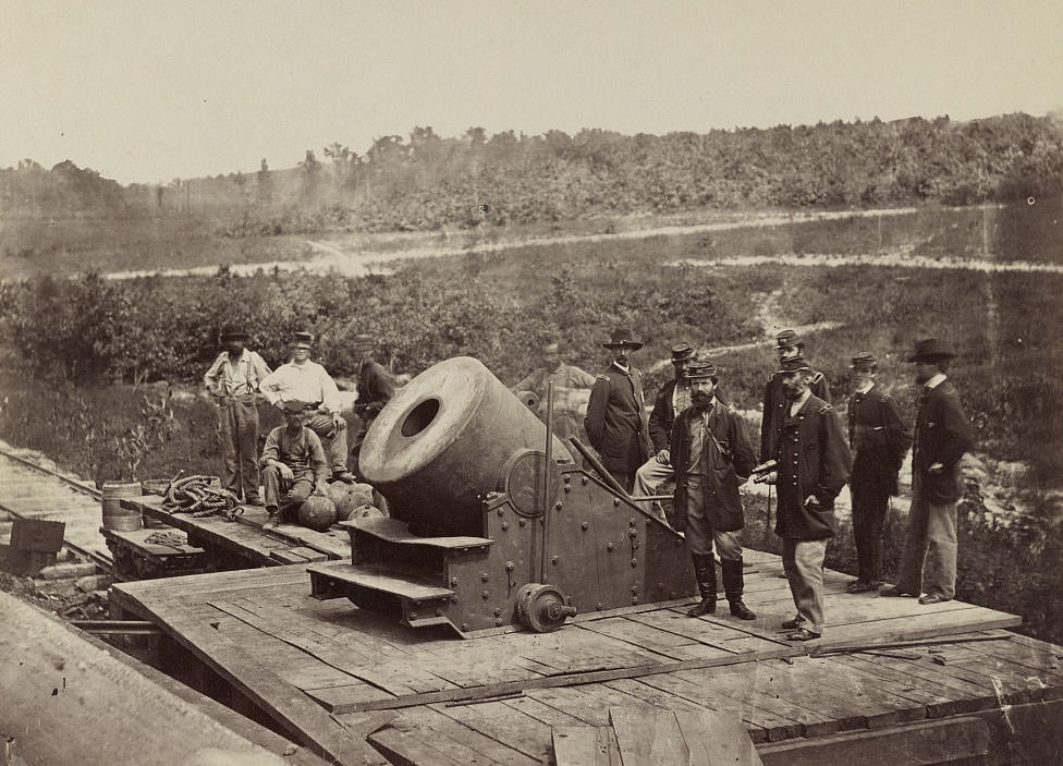 #120 13 inch mortar “Dictator” in front of Petersburg, 1864