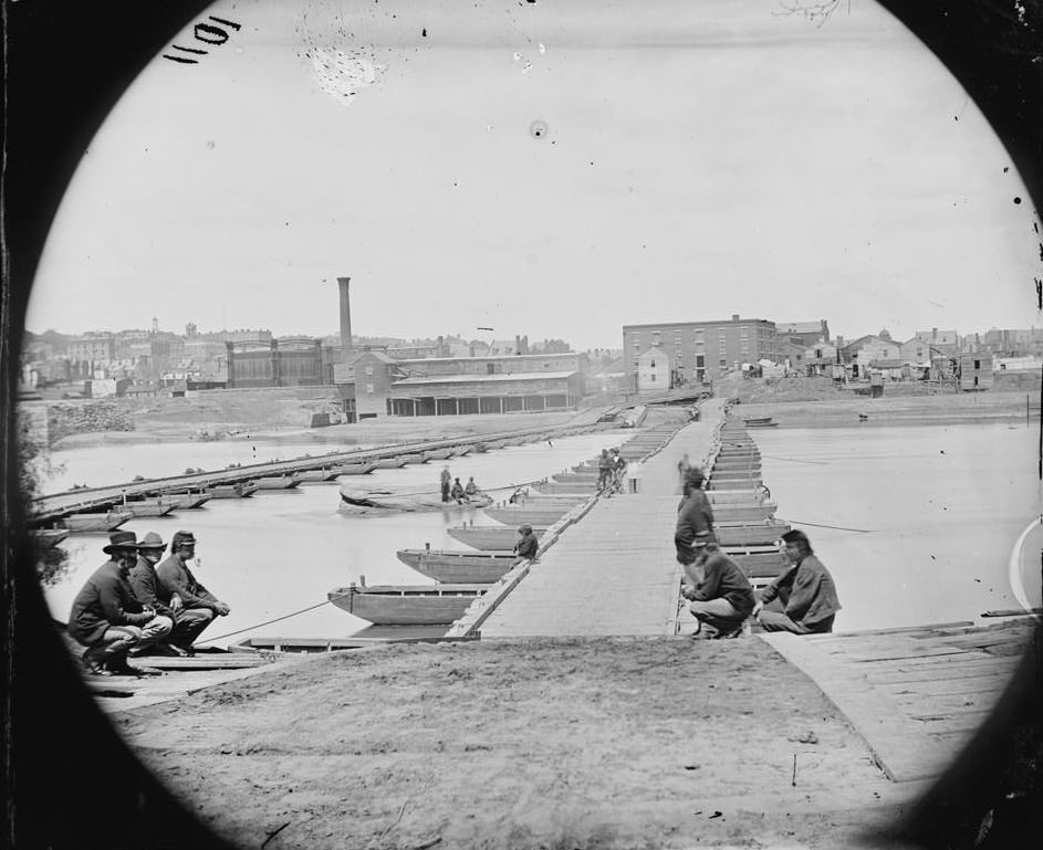 #175 Pontoon bridges across the Appomattox River, 1865