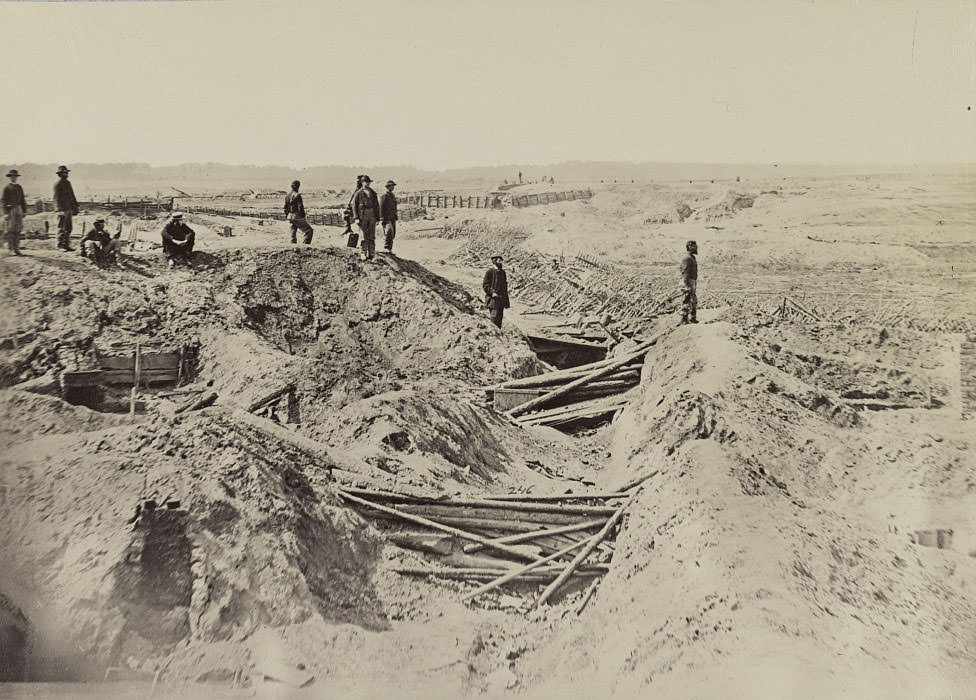 #42 Fort Mahone (Confederate) in front of Petersburg, 1863
