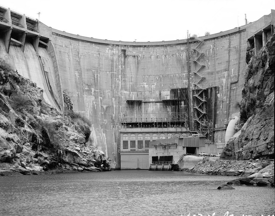#103 Downstream of Mormon Flat Dam (top) and Horse Mesa Dam, which were completed on the Salt River in 1925 and 1927 respectively. Stewart Mountain Dam would be finished in 1930.