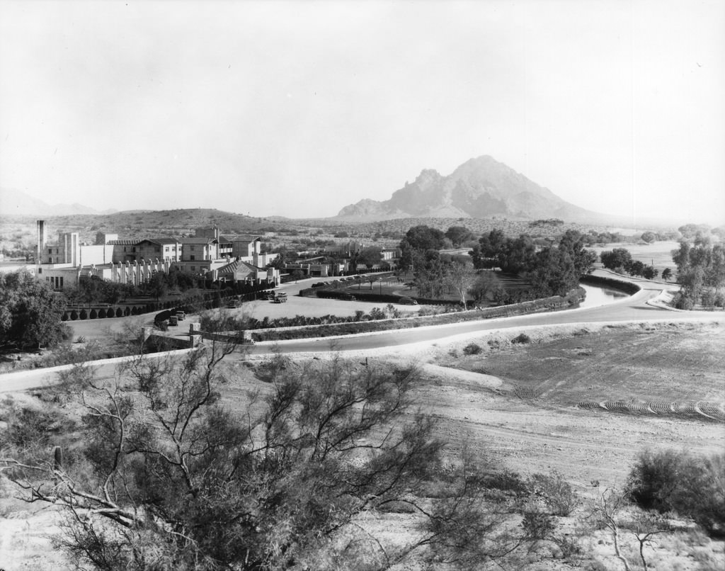 #89 The decade saw completion of Phoenix’s first resort, the Arizona Biltmore.