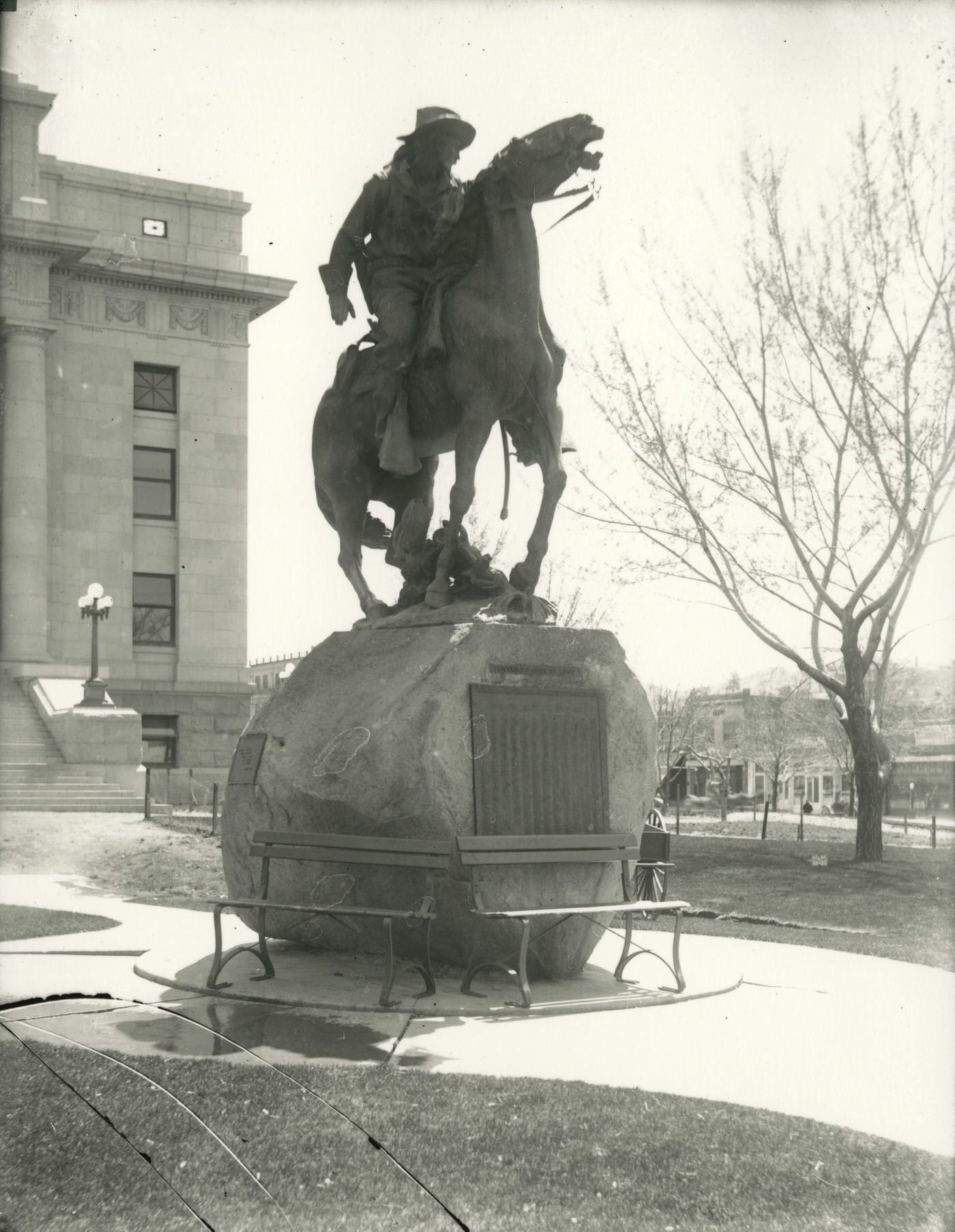 #29 Bucky O’Neill Statue in Front of the Prescott Courthouse, 1910