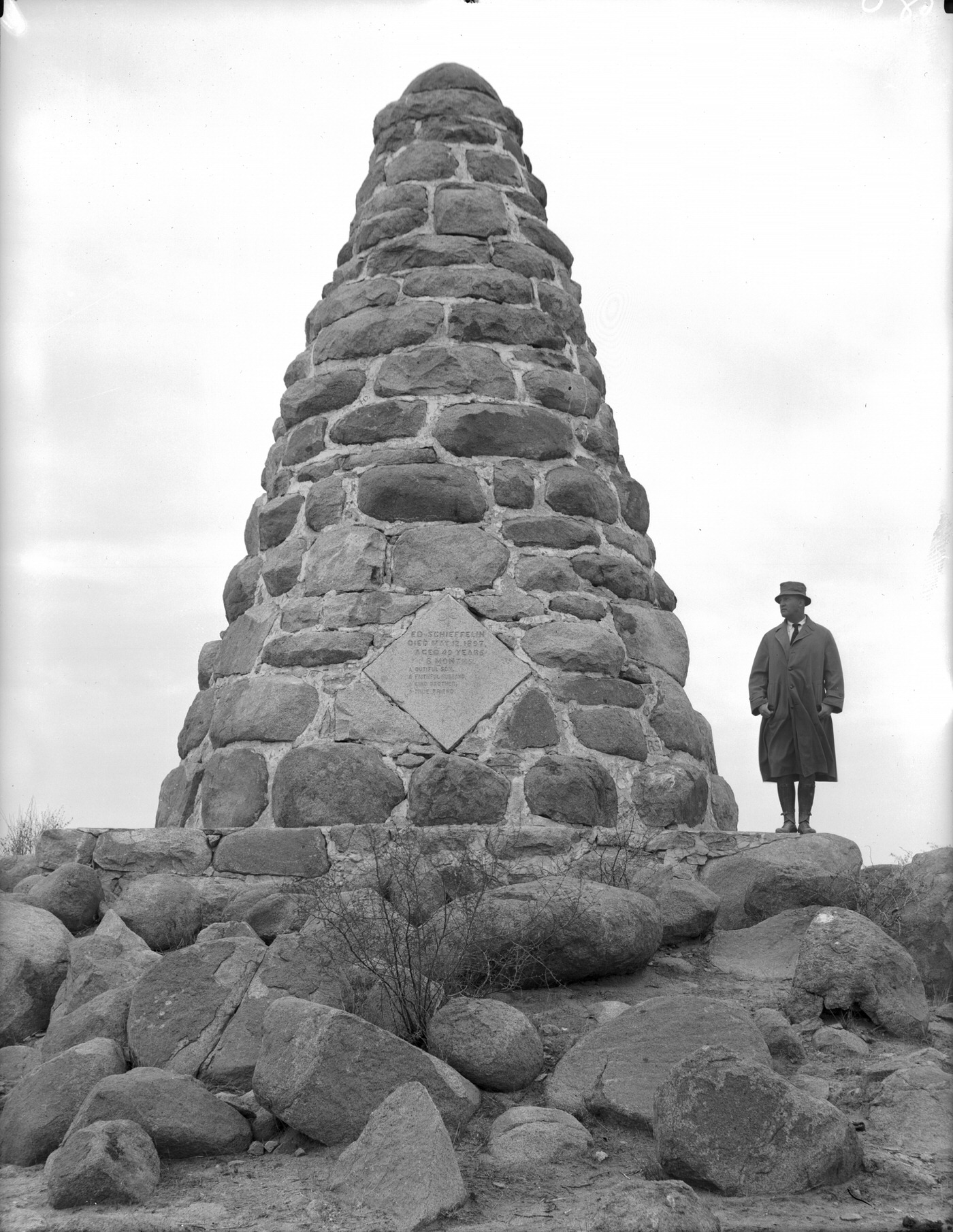 #4 Schieffelin Monument, 1910