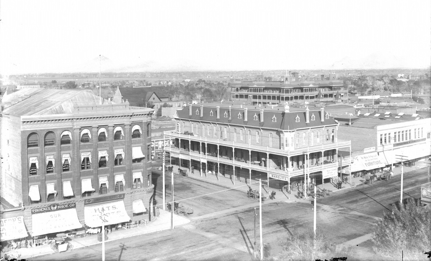 #7 Cityscape of First Avenue and Washington, 1907