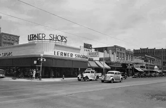 #18 One of Phoenix’s major streets in May 1940.