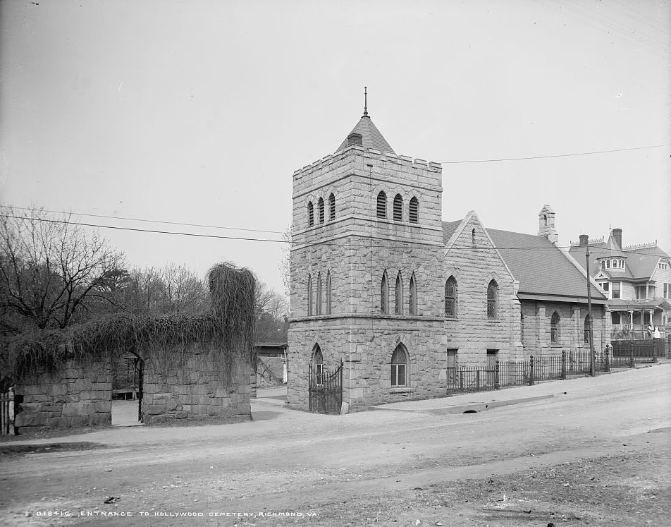 #15 Entrance to Hollywood Cemetery, Richmond, 1906