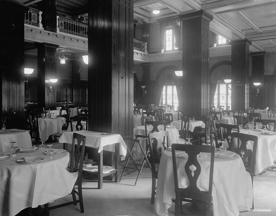 #57 Main dining room, Murphy’s Hotel, Richmond, 1909