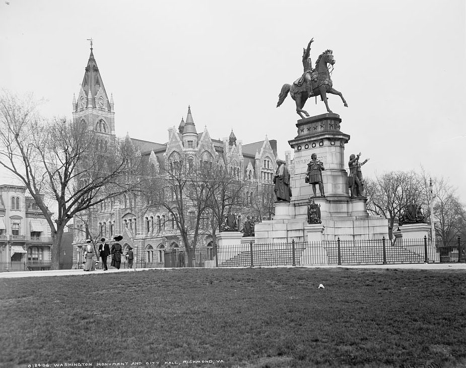 #73 Washington Monument and City Hall, Richmond, 1905