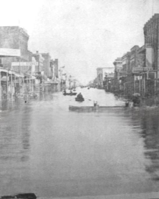 #43 Flood of 1862, Sacramento, J Street looking east from levee.