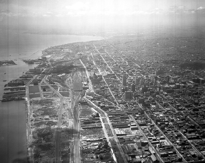 #159 Toronto, aerial view looking west, 1932.
