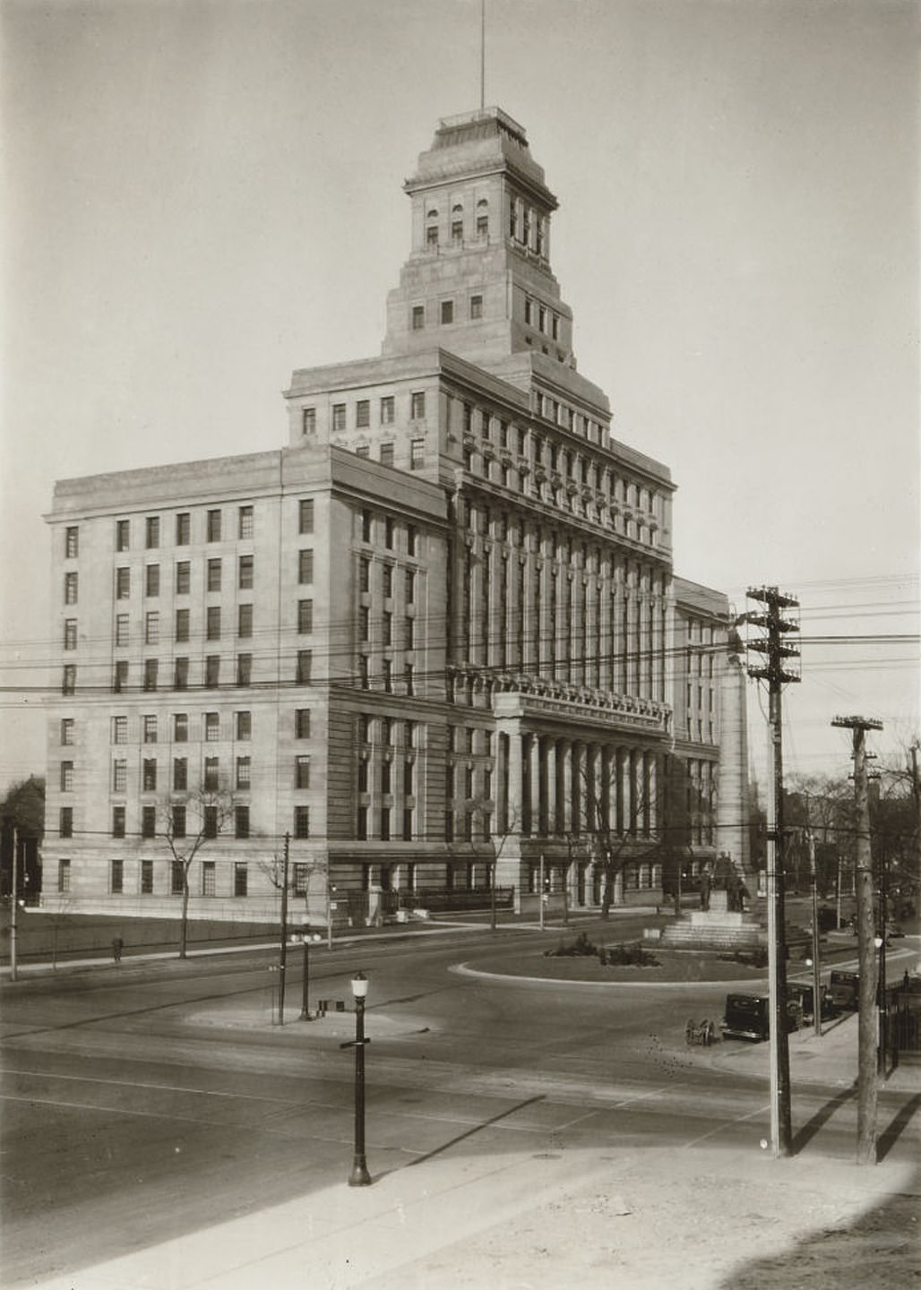 #169 Canada Life Building, University Ave., west side, north of Queen Street West, 1933.