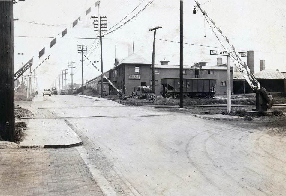 #32 John Price Limited Brick Work – 395 Greenwood Avenue, 1930