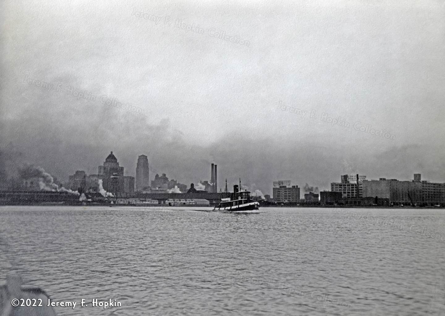 #7 The tugboat ‘Ned Hanlan’ plies its way through Toronto’s harbour, 1937.