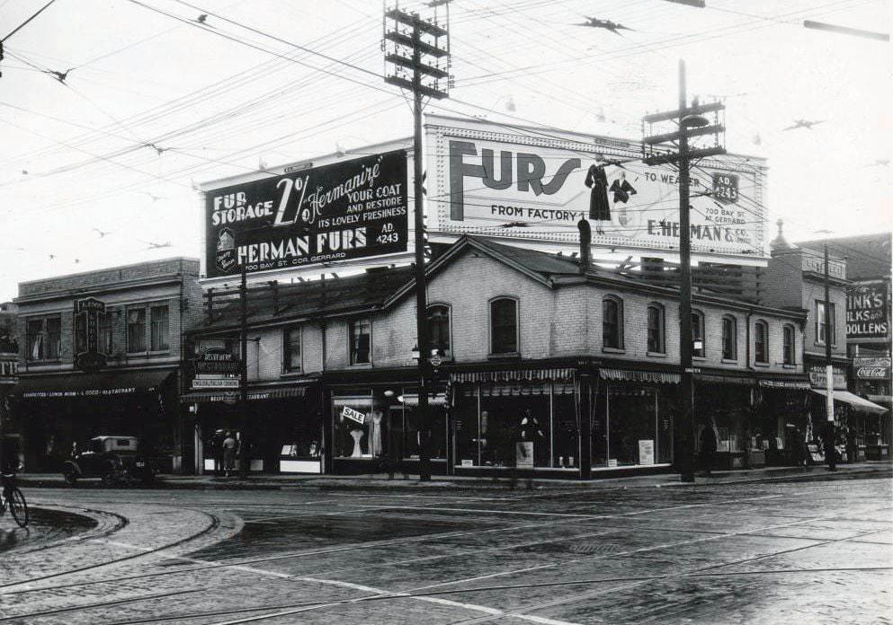 #132 Bay & Dundas looking southwest, 1933