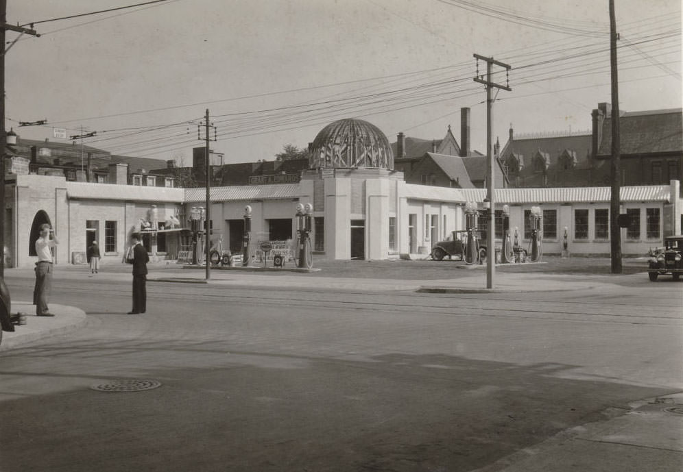 #133 British-American Gasolene Service Station, Dundas Street East, at Bond Street, south-east corner, 1933