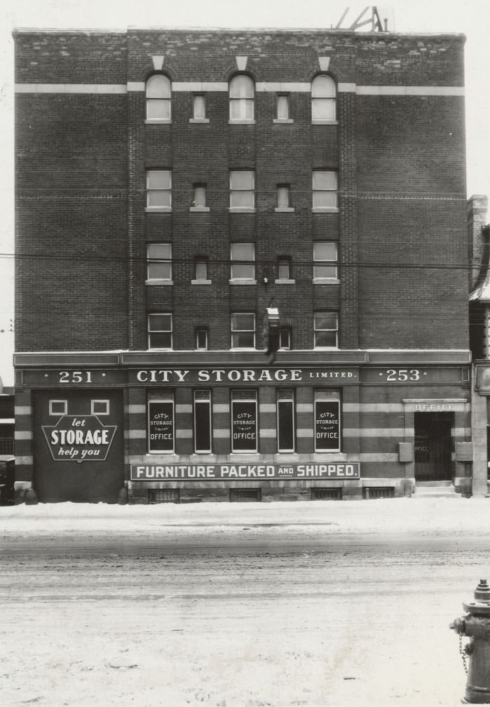 #149 251-253 College Street. This building was a storage locker place in 1930 right up until it was torn down in 2015