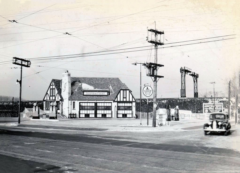 #162 Supertest Station – Lakeshore & Riverside (Now South Kingsway), 1935