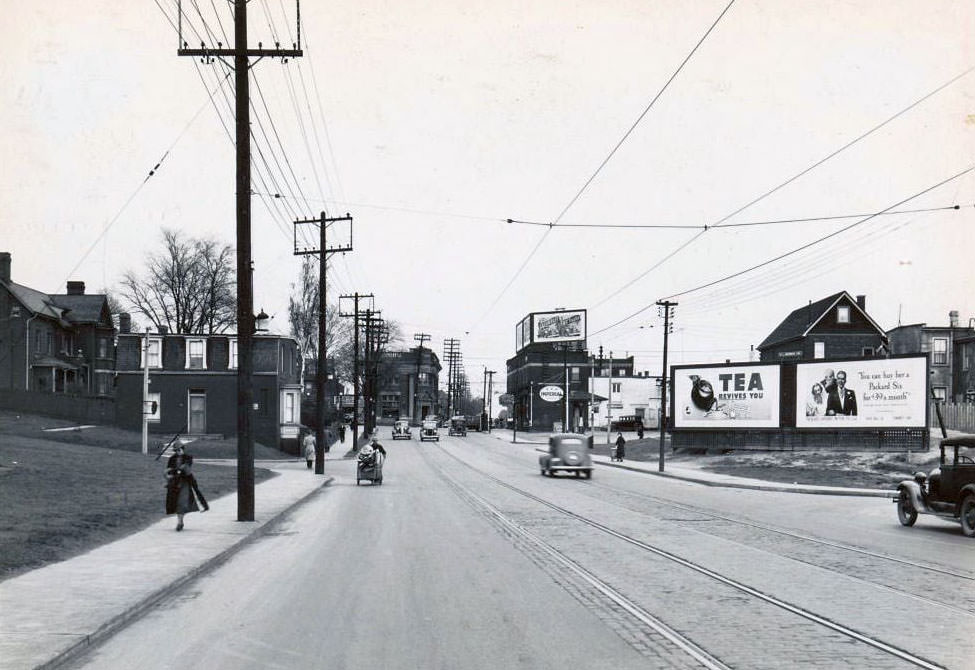 #17 Gerrard & Munro looking east towards Broadview, 1936
