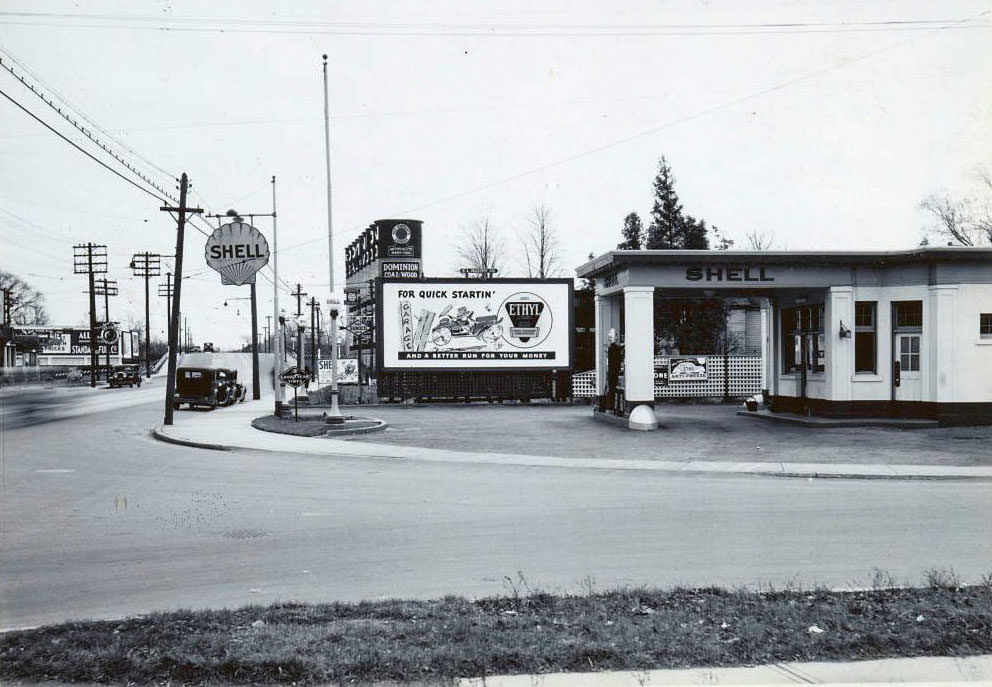 #53 Service station adjacent to the Dominion Coal and Wood silos on Mount Pleasant Road, at Merton Street looking south, 1937