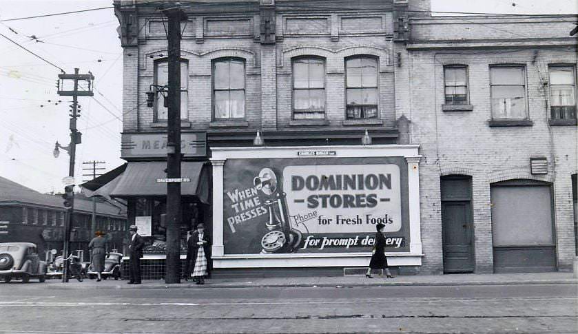 #91 Somewhere on Davenport in 1937