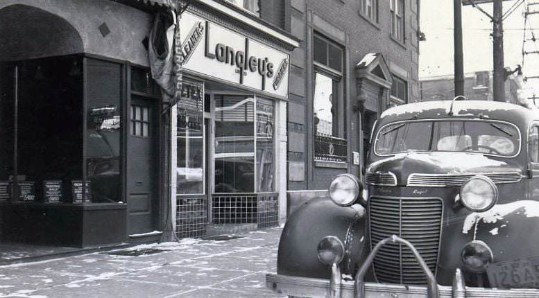 #109 Bloor Street West, east of Dovercourt Road, 1939