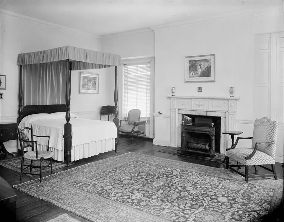 #111 Potts-Fitzhugh House, 607 Oronoco Street, Alexandria, 1970s