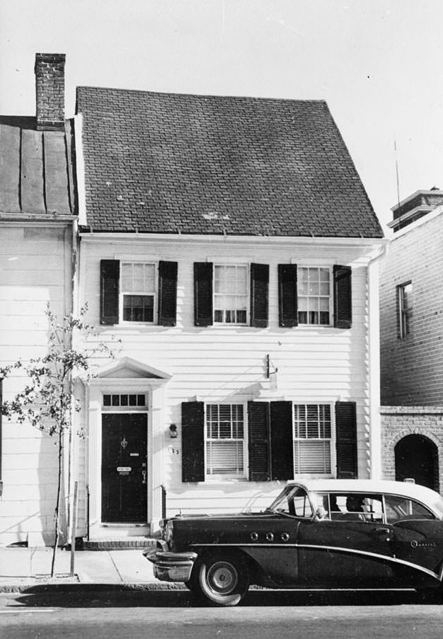 #20 Royal Street Area Survey, 122 South Royal Street (House), Alexandria, 1970s