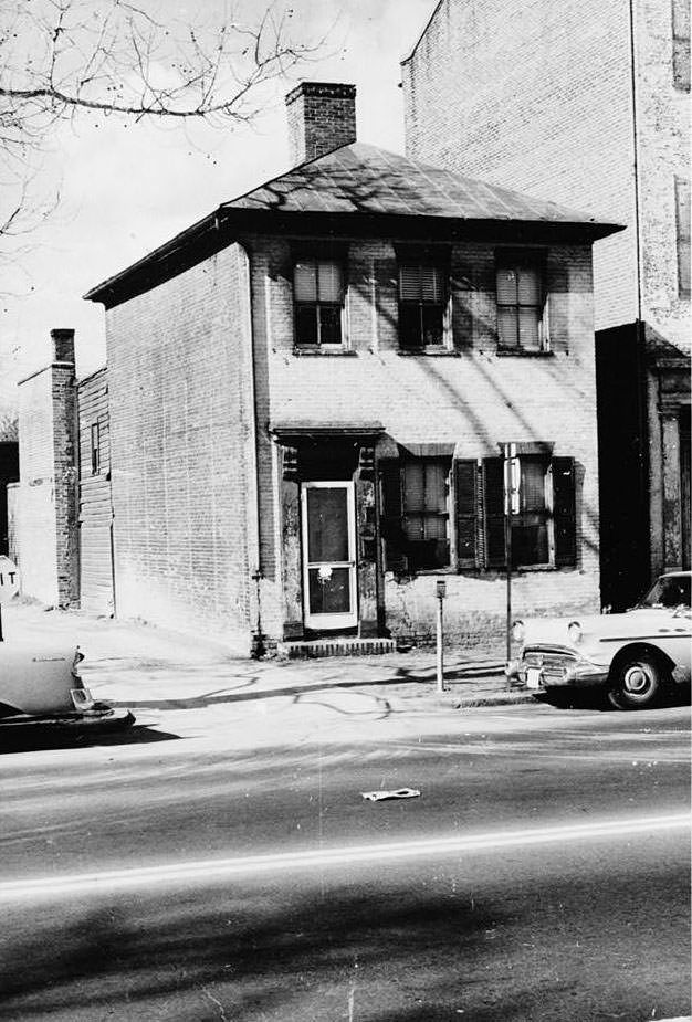 #43 Washington Street Area Survey, 207 South Washington Street (House), Alexandria, 1970s
