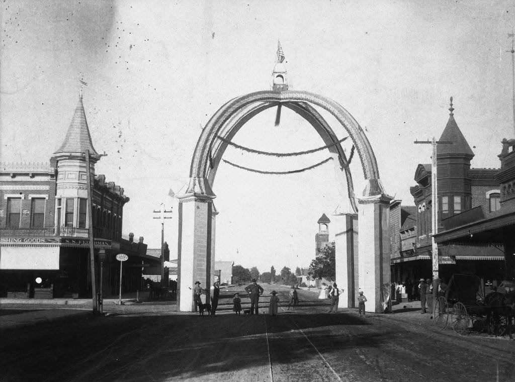 #102 Center Street, Fourth of July, Anaheim, 1892