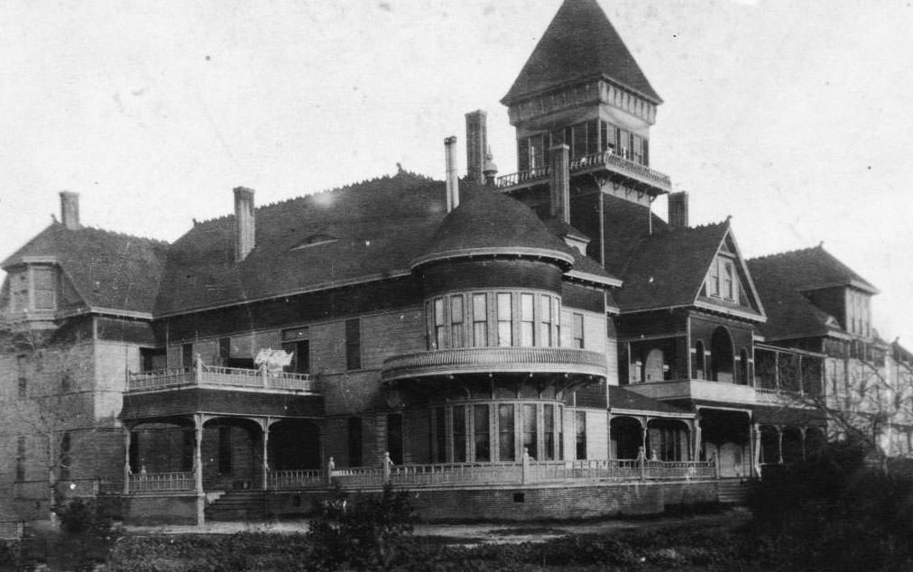 #148 Del Campo Hotel, located at the northeast corner of Broadway and South Olive Street, Anaheim, 1895