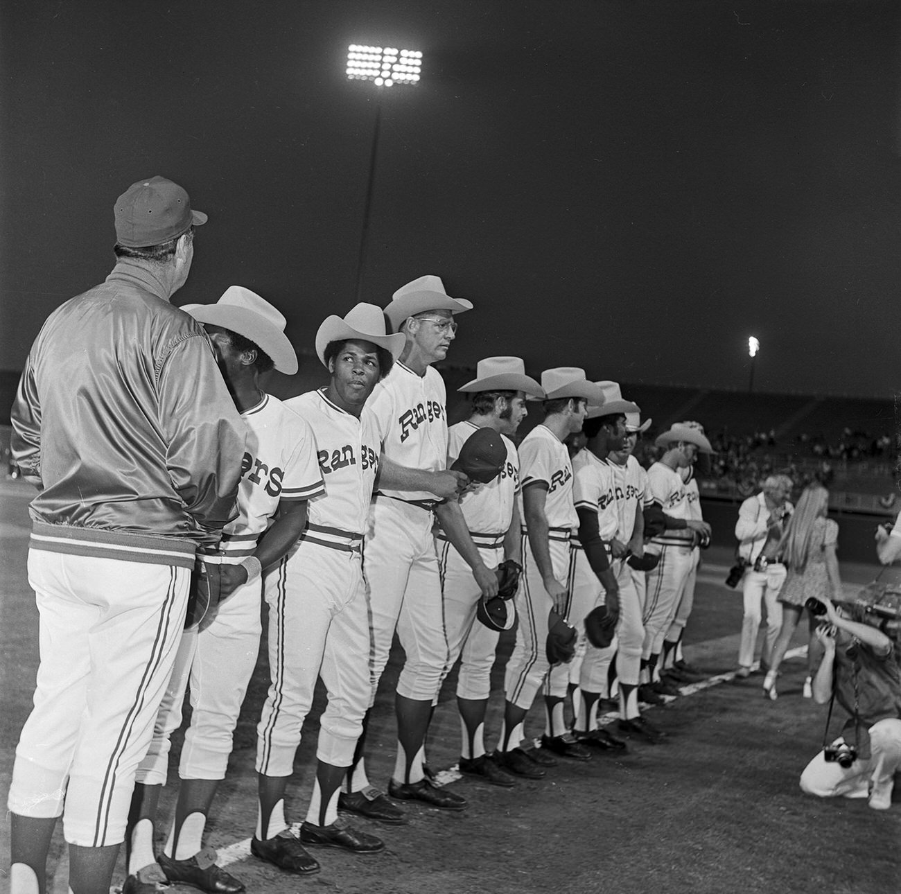 #10 Ted Williams with Texas Rangers team members, 1972