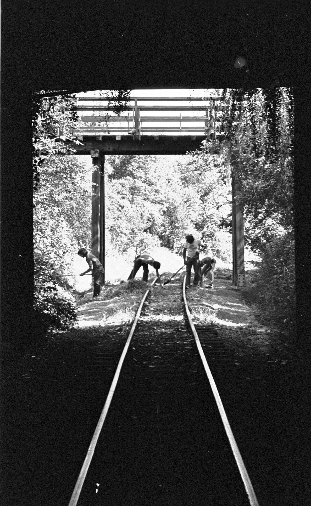 #70 Maintenance on tracks, Six Flags Over Texas, 1978