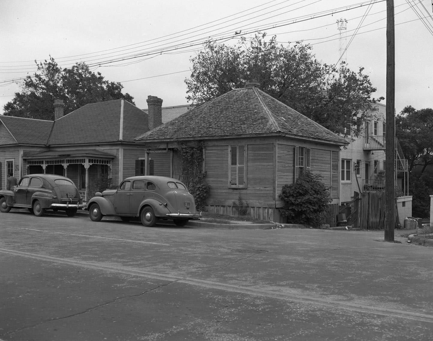 #81 Austin Street Scene, 1951