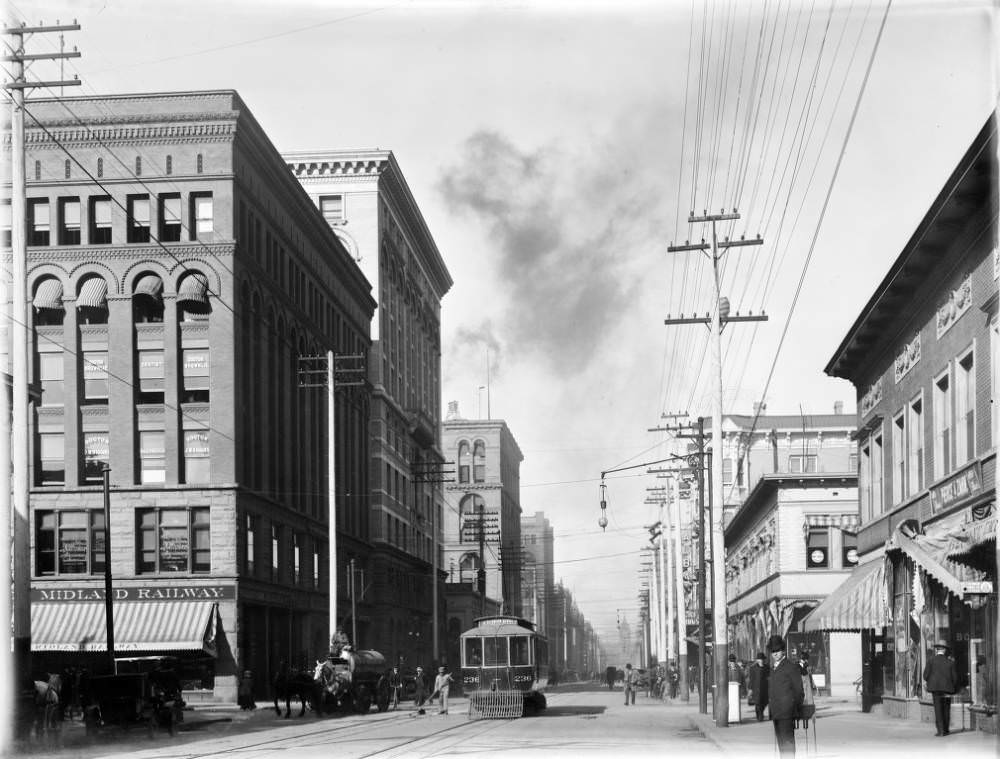 #165 17th (Seventeenth) Street in Denver, 1900