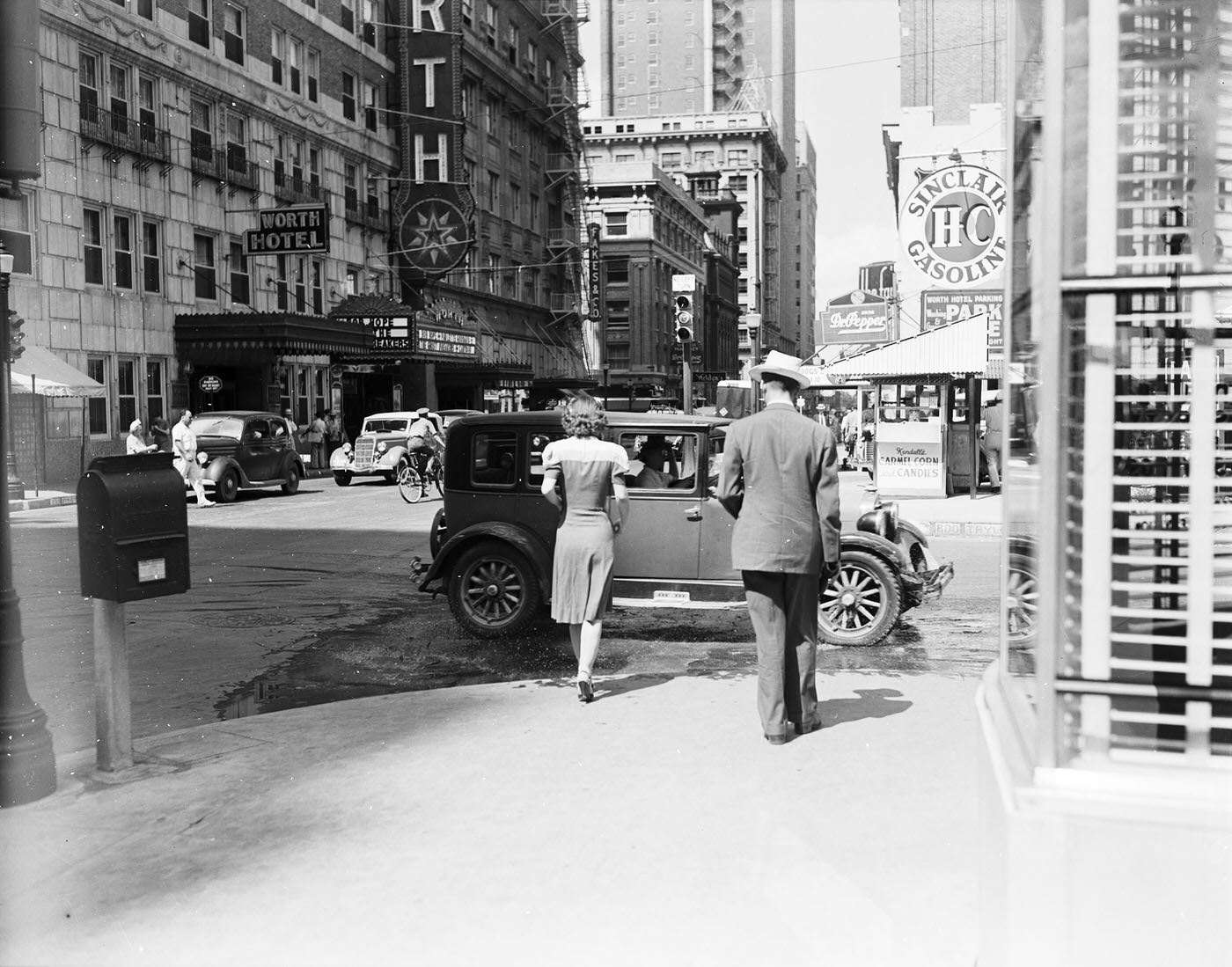 #132 Downtown Fort Worth, West 7th Street looking east, 1940